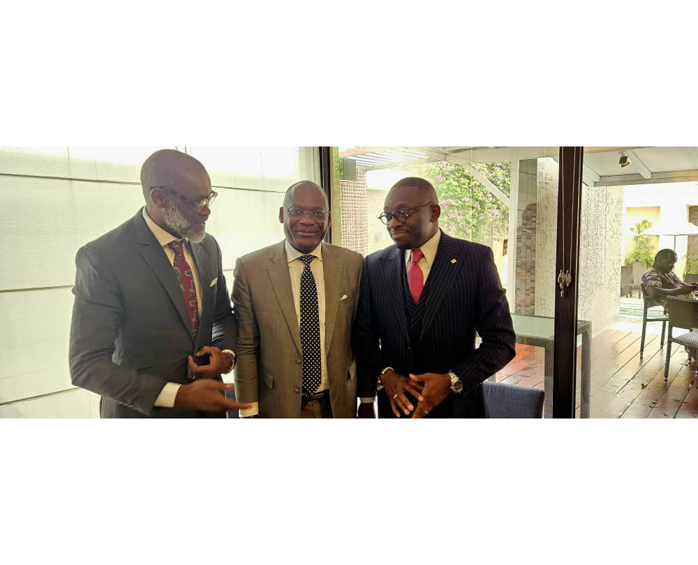 Avec le DG de EDG Micro-finance Économie et Développement du Gabon